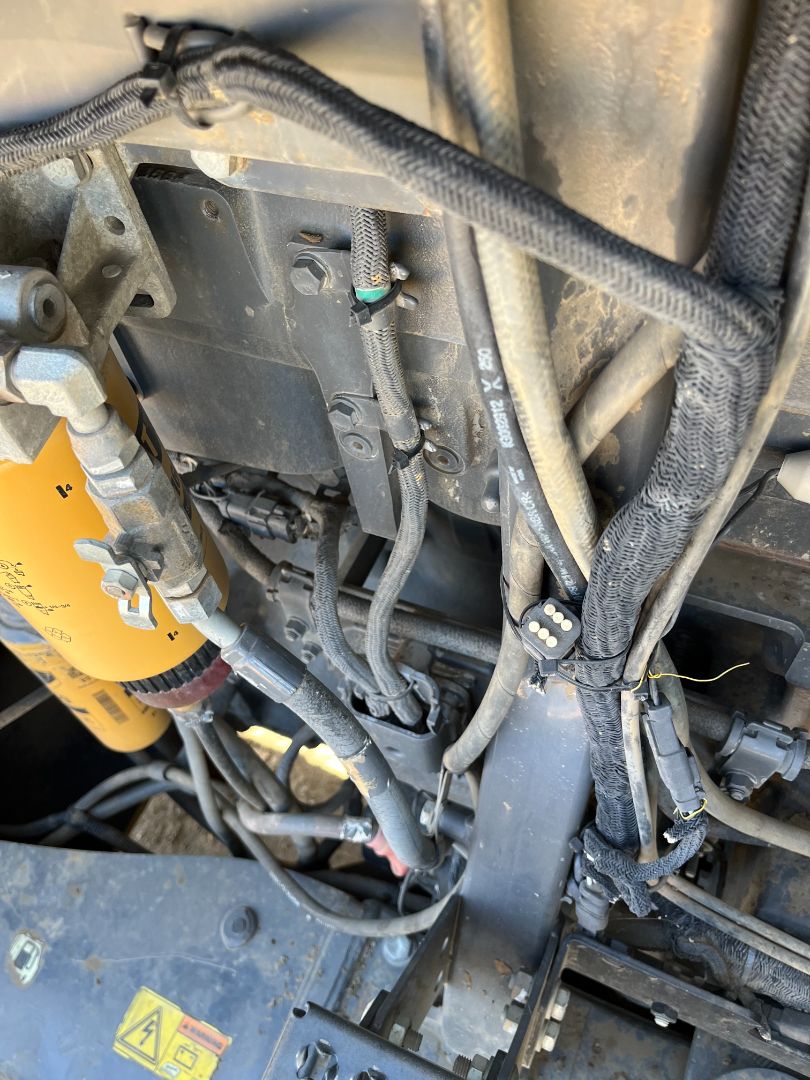 2012 CHALLENGER MT865C - Image 9